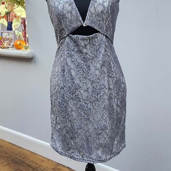 Line & Dot lace mini dress   Size L. Gray - Picture 2 of 10
